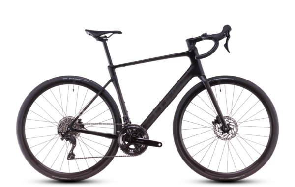 Cube Attain C:62 Race blackline